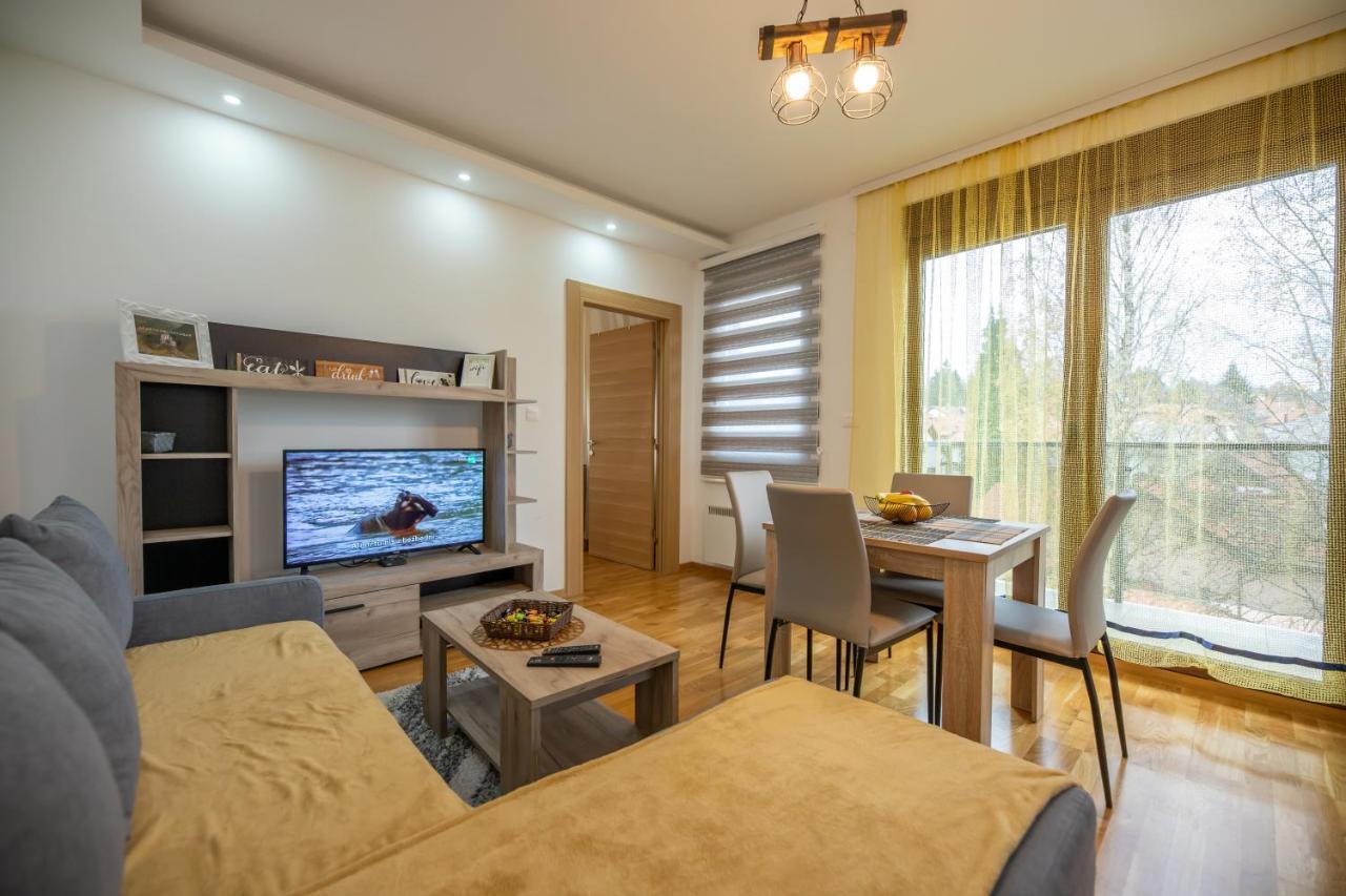 Apartmani Oktobar 06 Zlatibor Exteriör bild